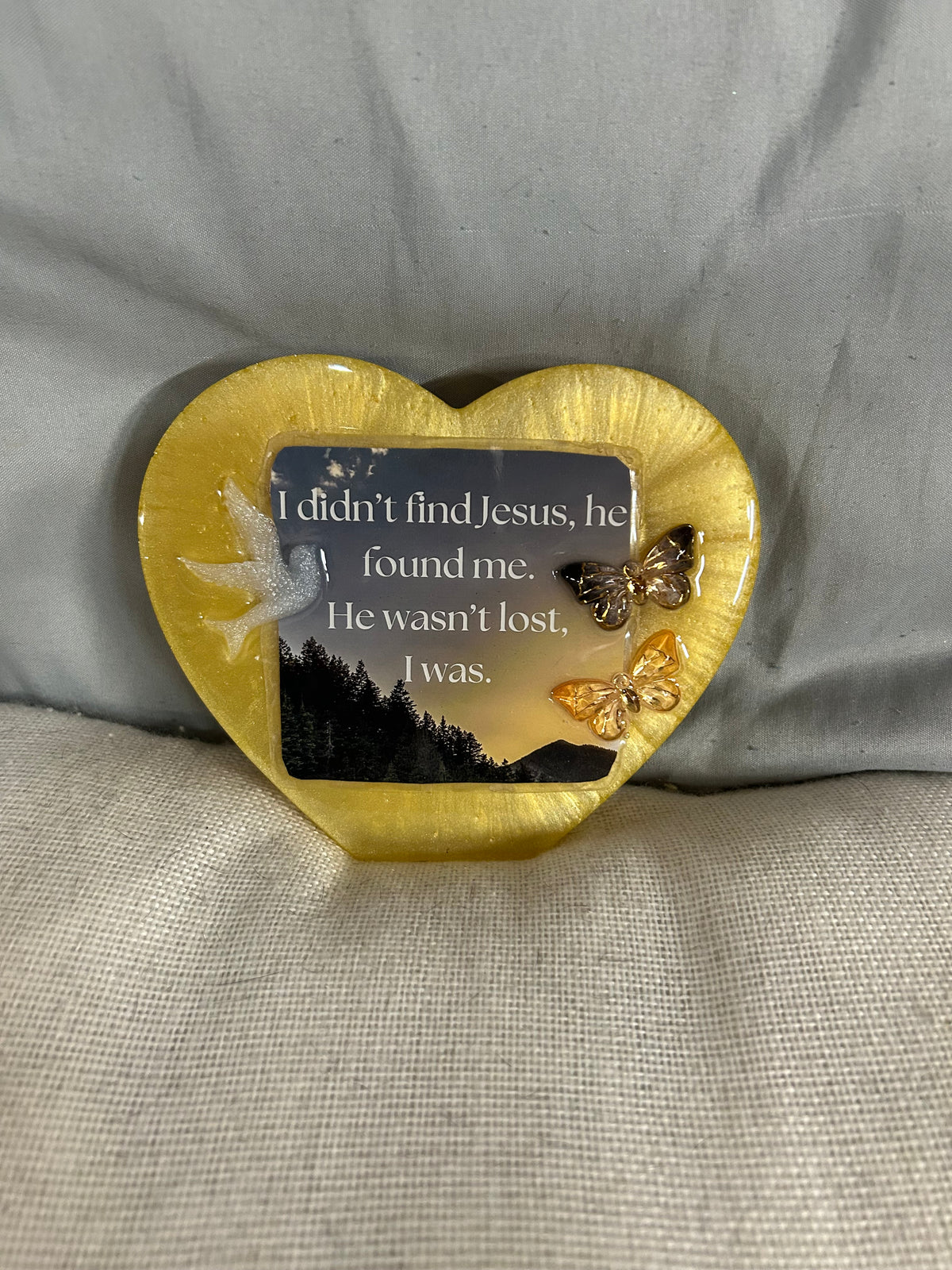 Small gold resin Heart.”Jesus found me” with butterflies and Dove